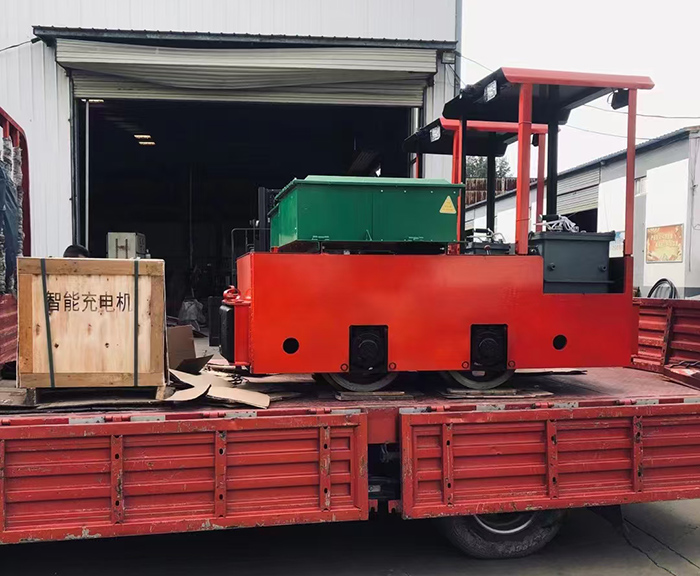 锂电池电机车