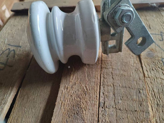 架线器材